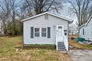 900 N Elm Ave, Webster Groves, MO 63119 - Photo 1