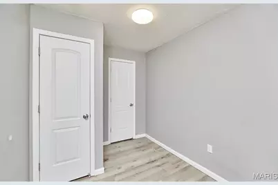 900 N Elm Avenue, Webster Groves, MO 63119 - Photo 7