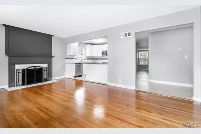 8900 Moritz Avenue, Saint Louis, MO 63144 - Photo 3