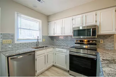 30 Tarpon Court, Florissant, MO 63033 - Photo 9