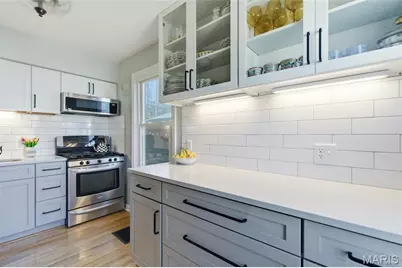 887 Dickson Street, Saint Louis, MO 63122 - Photo 11