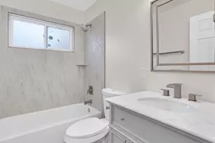 9608 Miriam Ave, Overland, MO 63114 - Photo 15