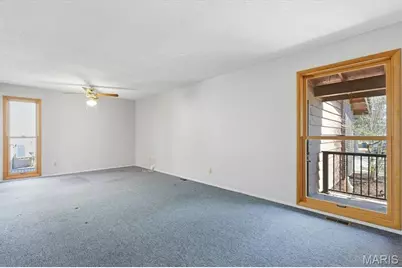 2181 Cherrycove Court, Maryland Heights, MO 63043 - Photo 9