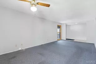 2181 Cherry Cove Ct, Maryland Heights, MO 63043 - Photo 7