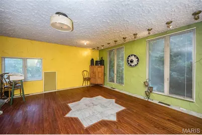235 Quindaro Drive, Florissant, MO 63034 - Photo 21