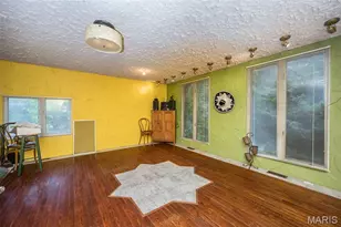 235 Quindaro Dr, Florissant, MO 63034 - Photo 21