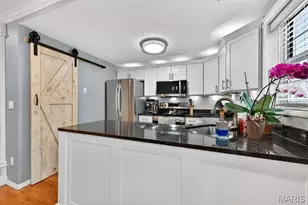3119 Park Hampton Ct, Saint Louis, MO 63139 - Photo 13