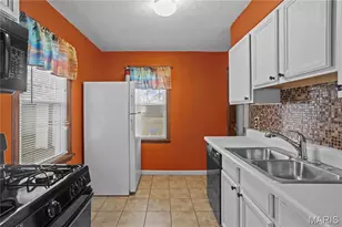 269 S Barat Ave, Ferguson, MO 63135 - Photo 9