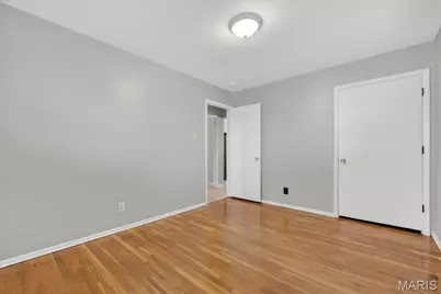 1210 N 5th Street, Saint Charles, MO 63301 - Photo 21