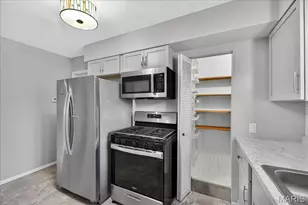 1210 N 5th St, Saint Charles, MO 63301 - Photo 13