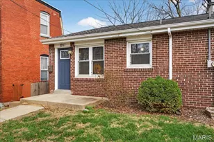 1210 N 5th St, Saint Charles, MO 63301 - Photo 5