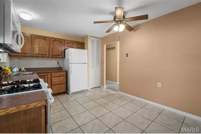 2605 Kelsey Lane, Saint Charles, MO 63301 - Photo 9