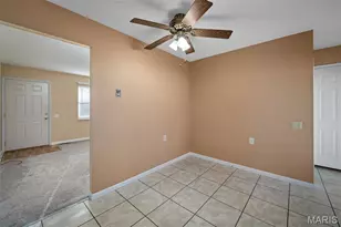 2605 Kelsey Ln, Saint Charles, MO 63301 - Photo 11