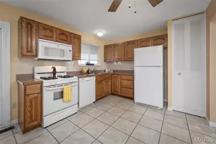 2605 Kelsey Ln, Saint Charles, MO 63301 - Photo 5