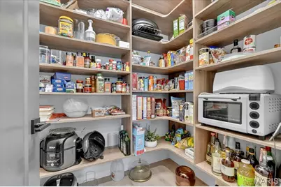 16473 Burkhardt Place, Chesterfield, MO 63017 - Photo 17