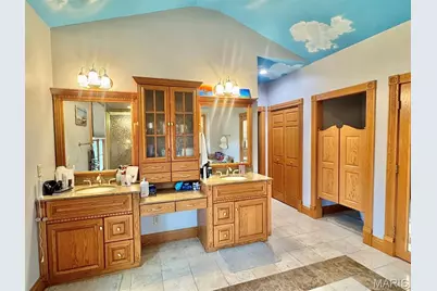 5500 Hidden Valley, Hannibal, MO 63401 - Photo 17