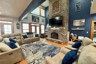 5500 Hidden Valley, Hannibal, MO 63401 - Photo 3