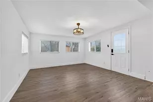 1038 Leawood Dr, Saint Louis, MO 63126 - Photo 11