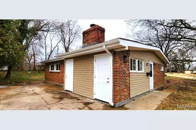 8301 Pepperidge Drive, Saint Louis, MO 63134 - Photo 25
