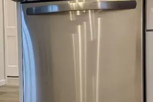 8301 Pepperidge Dr, Saint Louis, MO 63134 - Photo 9