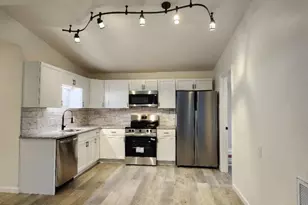 8301 Pepperidge Dr, Saint Louis, MO 63134 - Photo 7