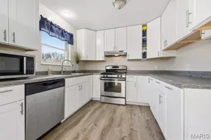 101 El Caballo Dr, Saint Peters, MO 63376 - Photo 11