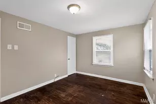 8124 Titus Rd, Saint Louis, MO 63114 - Photo 9