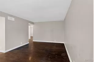 8124 Titus Rd, Saint Louis, MO 63114 - Photo 13