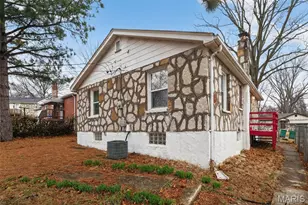 8124 Titus Rd, Saint Louis, MO 63114 - Photo 5