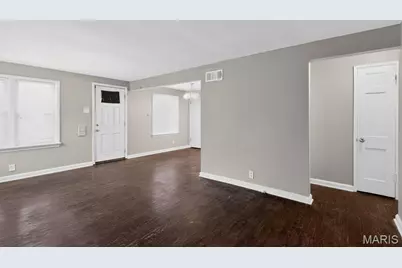 8124 Titus Road, Saint Louis, MO 63114 - Photo 11