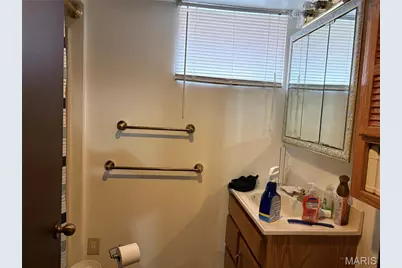 1811 Eton Lane, Saint Louis, MO 63147 - Photo 11