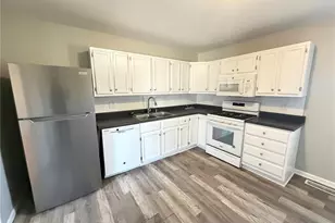 1560 Bluefield Dr, Florissant, MO 63033 - Photo 3