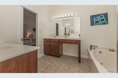 1418 Warson Oaks Court, Warson Woods, MO 63122 - Photo 25