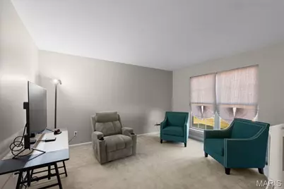 1514 Laurel Bluffs, Hazelwood, MO 63042 - Photo 3