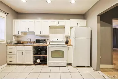 4660 Dewey Avenue, Saint Louis, MO 63116 - Photo 11