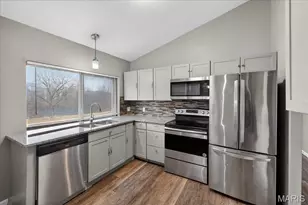 5227 Suntrail Dr, Black Jack, MO 63033 - Photo 9