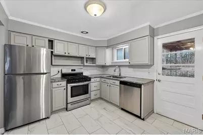 212 Lakeside Drive, Ballwin, MO 63021 - Photo 9