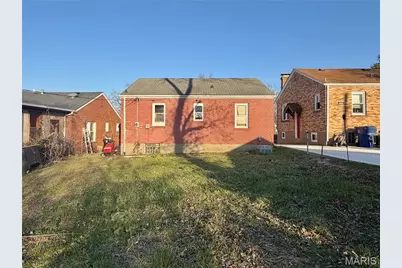 8019 Genesta Street, Saint Louis, MO 63123 - Photo 3