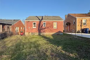 8019 Genesta St, Saint Louis, MO 63123 - Photo 3