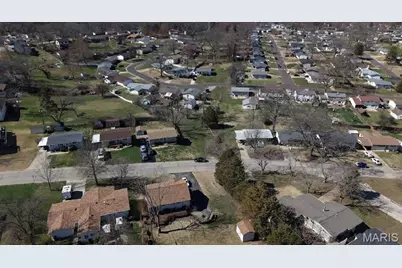 4309 Snelson Drive, Saint Louis, MO 63129 - Photo 1