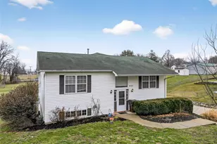 920 N 7th St, Elsberry, MO 63343 - Photo 3