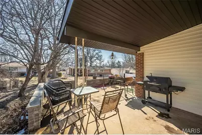 1610 Horseshoe Drive, Florissant, MO 63033 - Photo 5