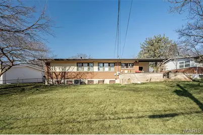 1610 Horseshoe Drive, Florissant, MO 63033 - Photo 9