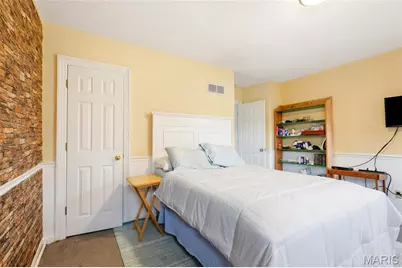 9422 Parklind Drive, Saint Louis, MO 63126 - Photo 17
