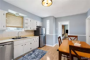 9422 Parklind Dr, Saint Louis, MO 63126 - Photo 23