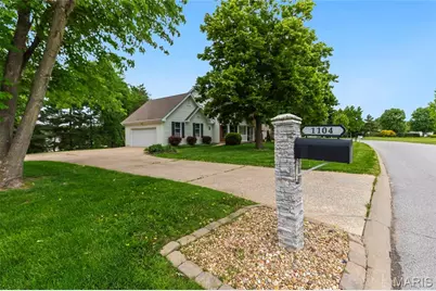 1104 S Charlemagne Drive, Lake Saint Louis, MO 63367 - Photo 45