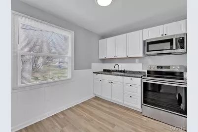 25 Jonell Court, Saint Louis, MO 63114 - Photo 9