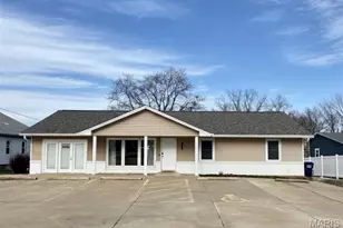 1514 Caulks Hill Rd, Saint Charles, MO 63304 - Photo 1