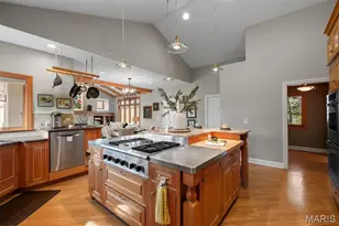 28 Ladue Meadows, Saint Louis, MO 63141 - Photo 7