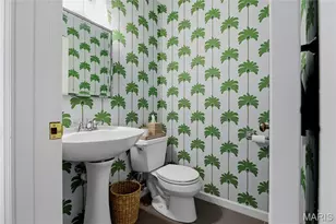 920 Claymark Dr, Town and Country, MO 63131 - Photo 15